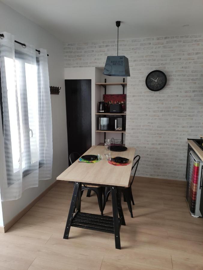 L'Atelier De L'Artiste - Moulins Coeur De Ville エクステリア 写真